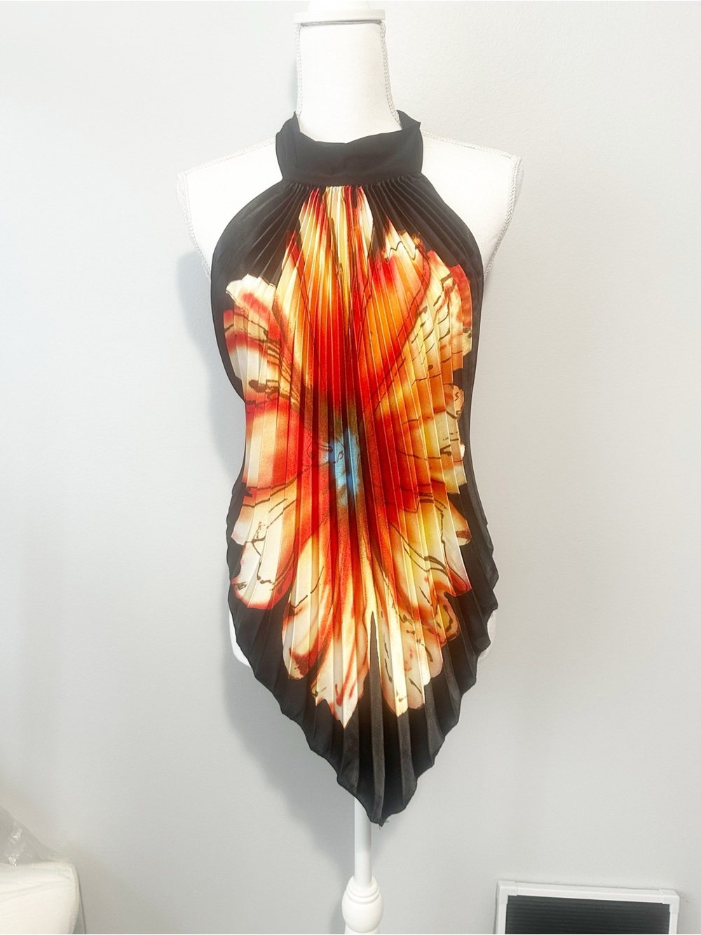 Joyce Leslie vintage backless halter pleated top floral print size large